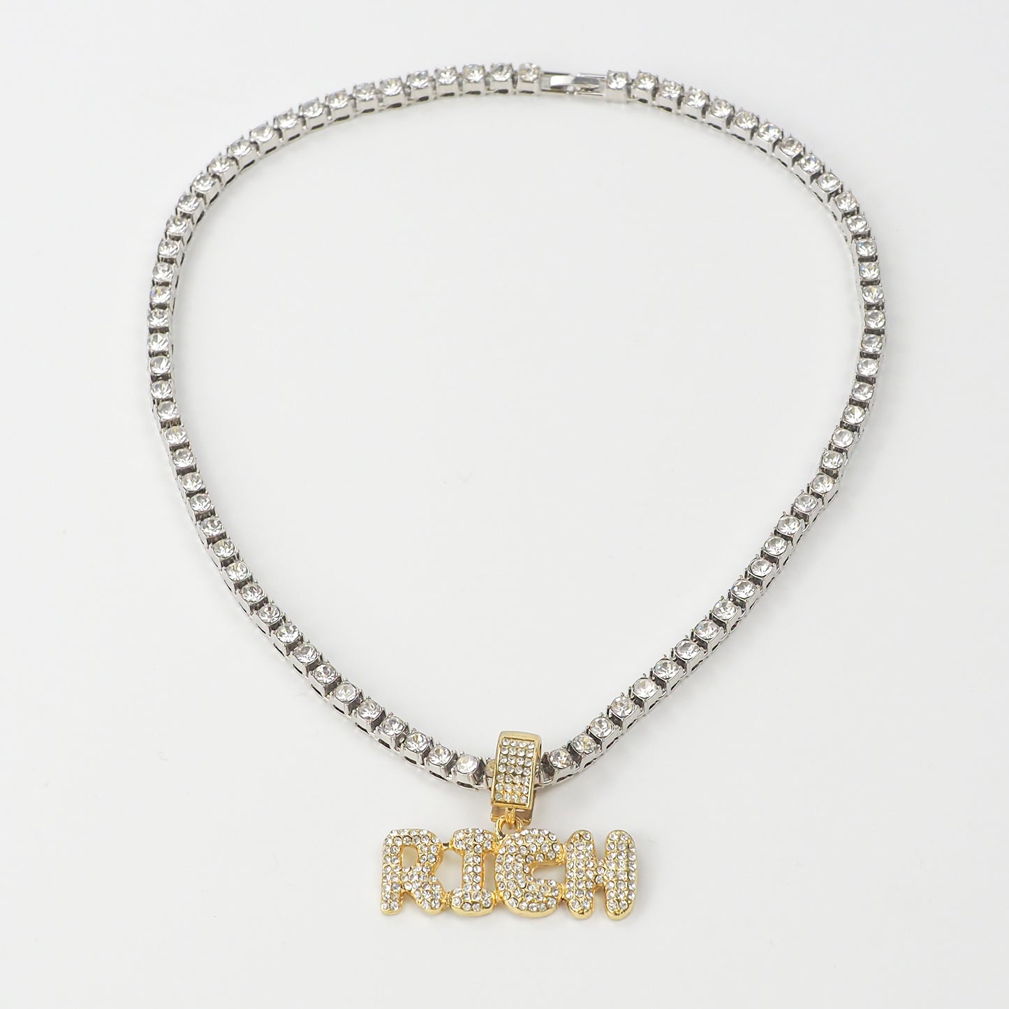 Rich Diamond Pendant Necklace